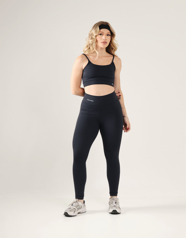 Top Classic + Legging Básica Preto