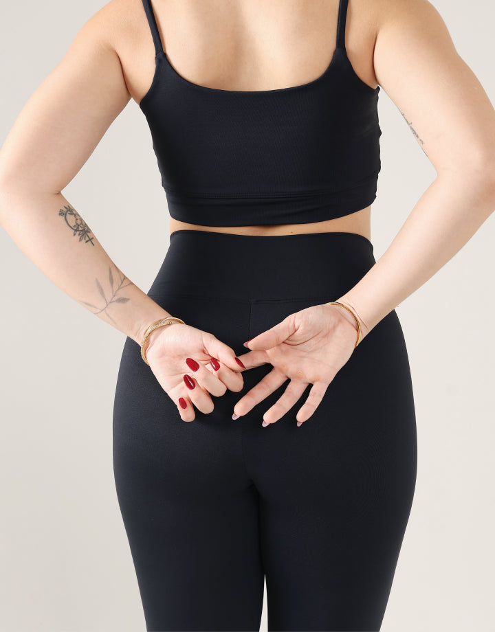 Top Classic + Legging Básica Preto