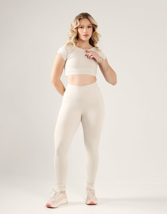 Top Essence + Legging Básica Off White