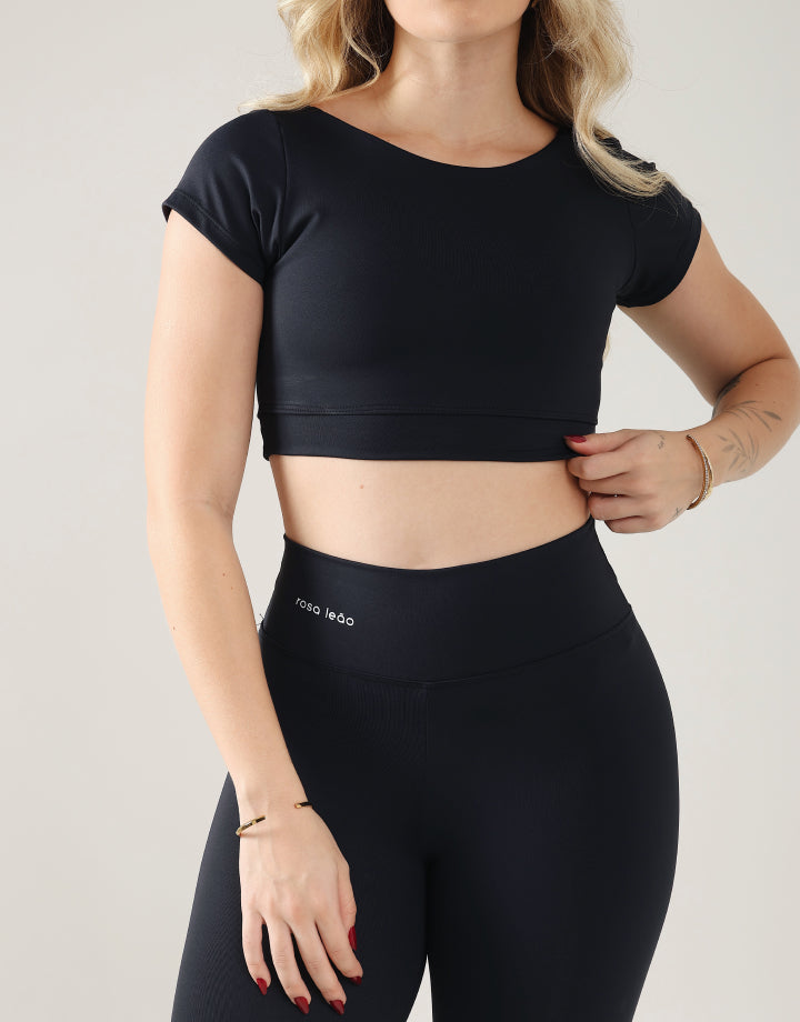 Top Essence + Legging Básica Preto