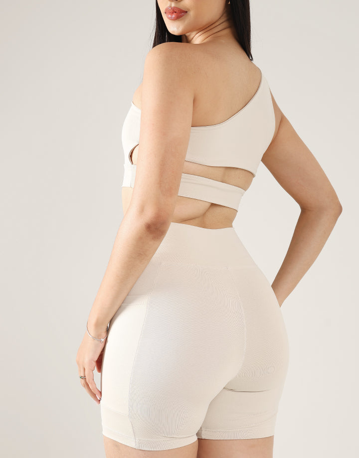 Top Essence + Short Off White