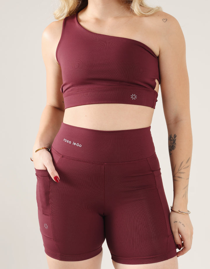 Top Essence + Short Vinho