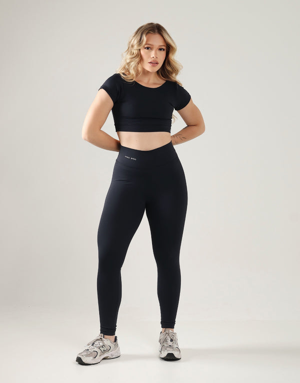 Top Forfun + Legging Básica Preta